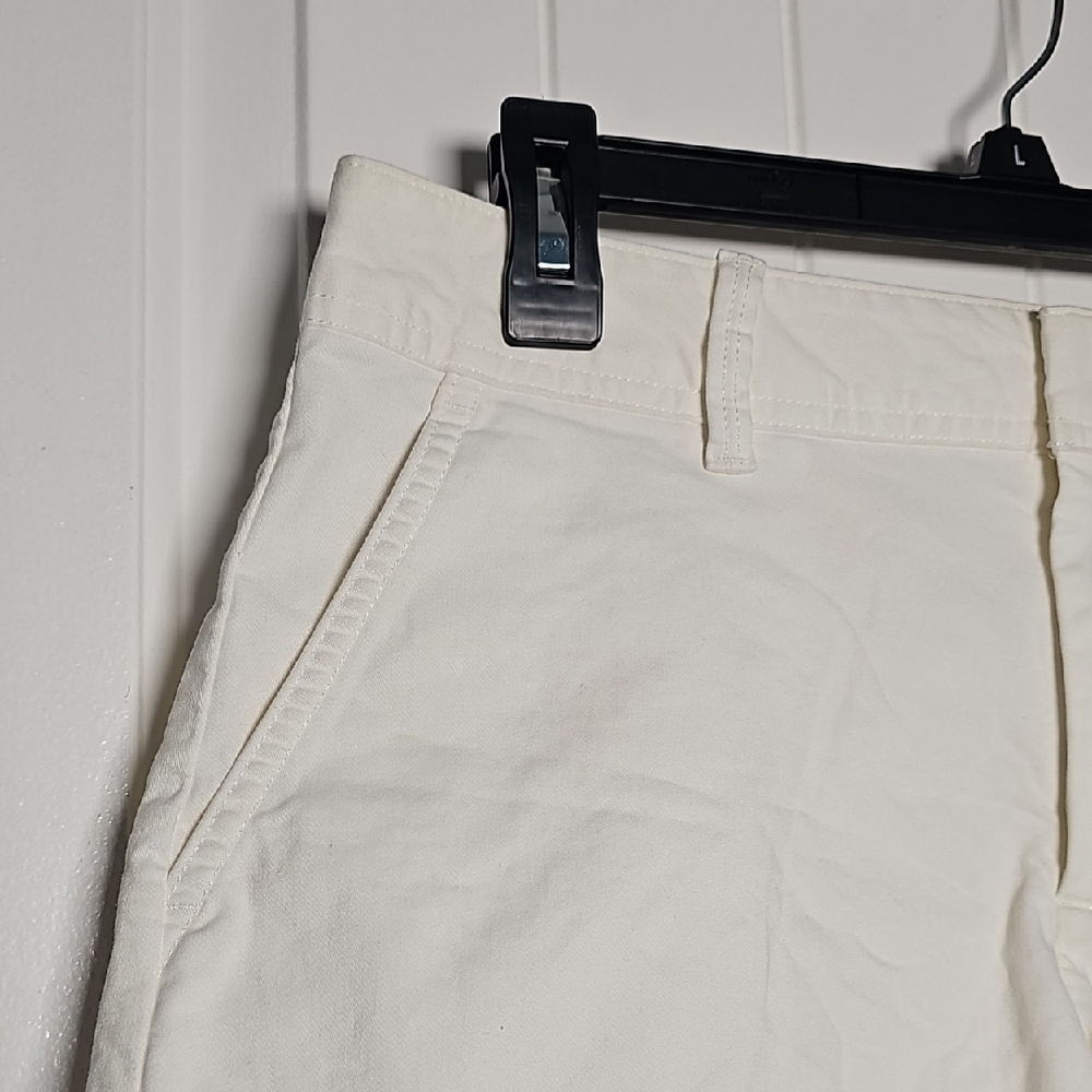 GAP Sz 4 Women's Off-White Bermudas - Picture 7 of 12